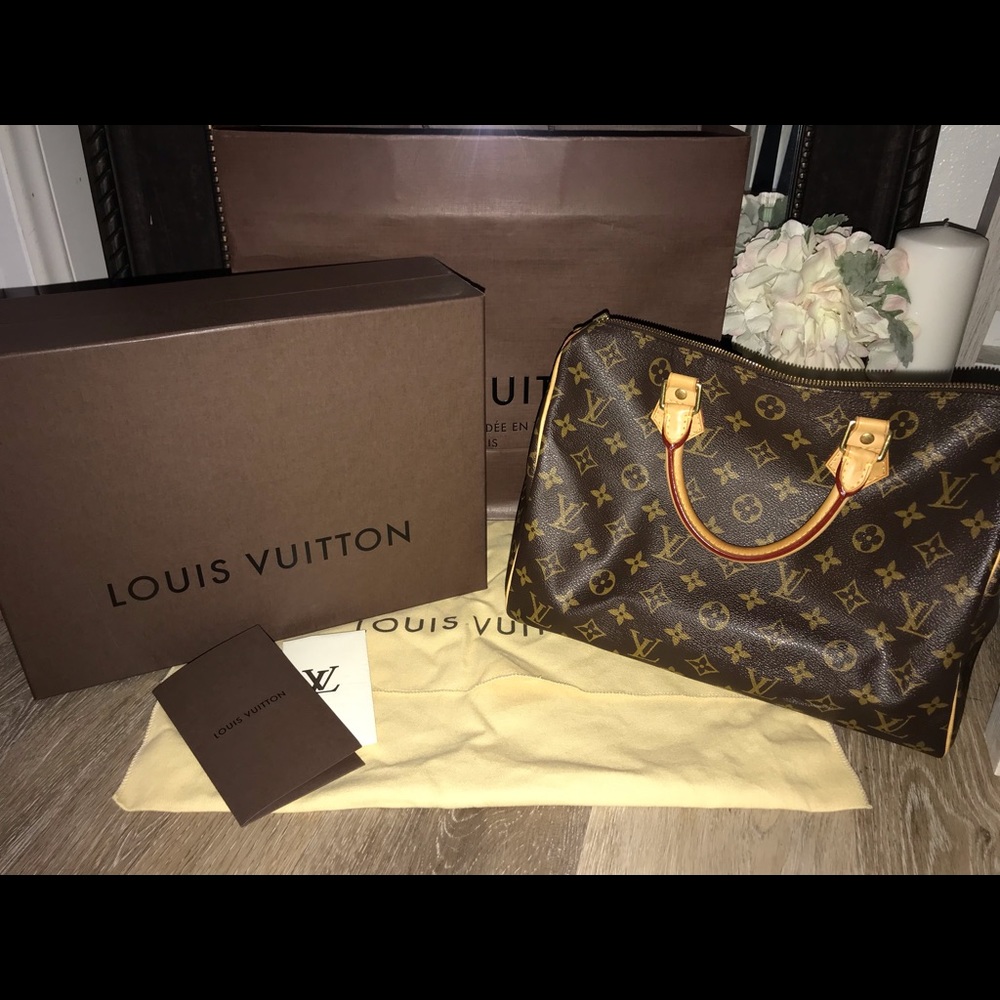 LOUIS VUITTON Speedy 30